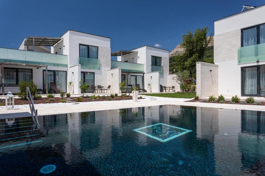 Hotel & Resort ISOLA, BAŠKA