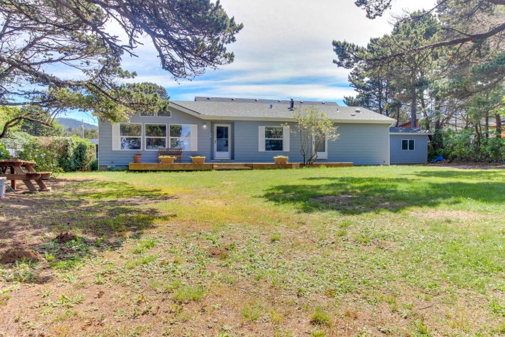 The Beach House at Yaquina Head (Agate Beach)
