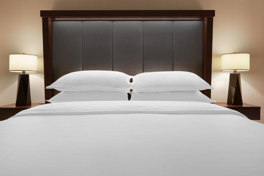 Sheraton Bloomington (Bloomington)