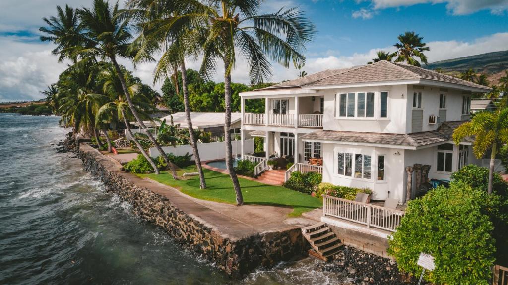Lahaina Oceanfront Estate (Lahaina)