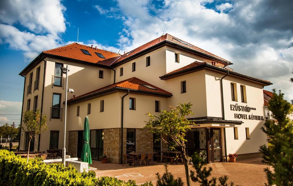 Ezüsthíd Hotel (Veszprém)