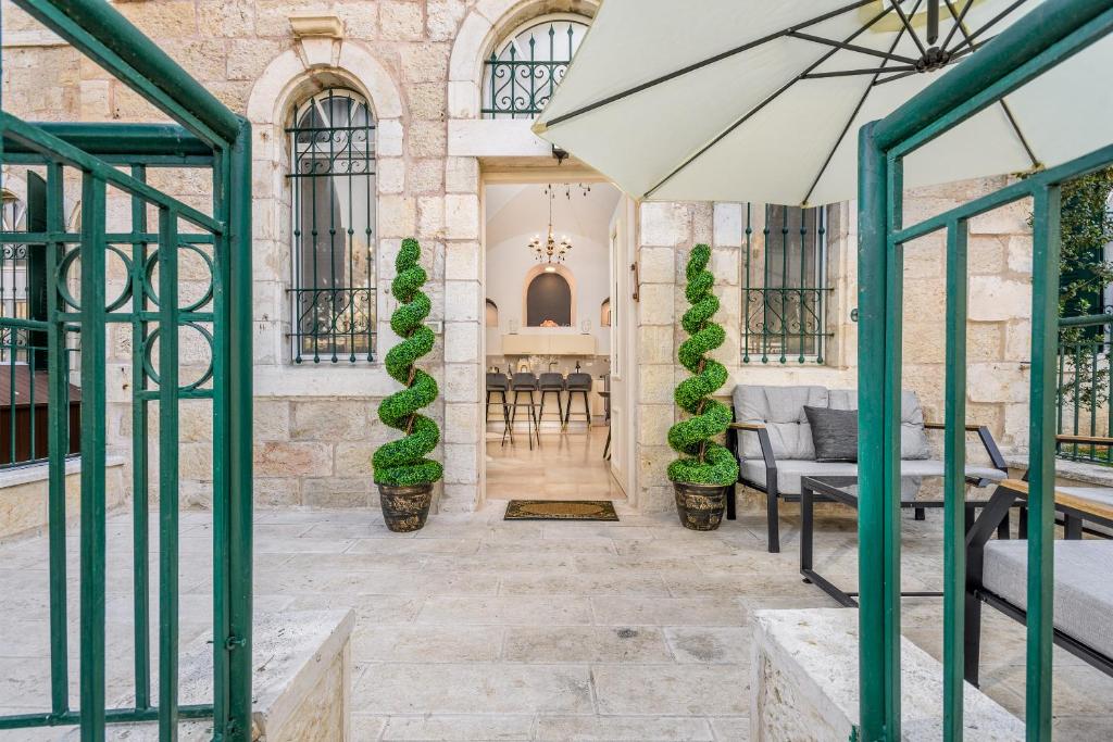 Nina Luxury Apartment