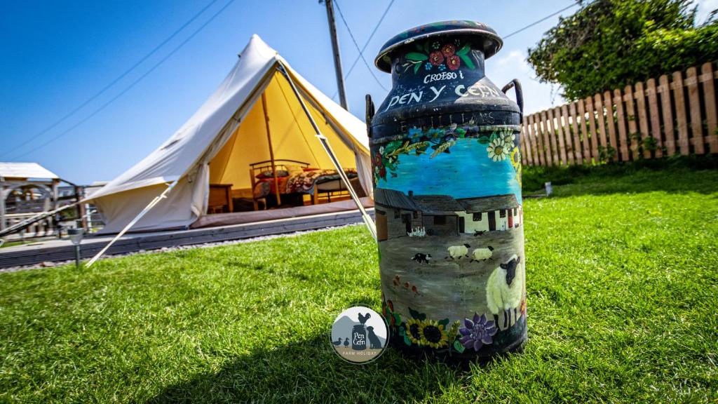 Yr Wyddfa Bell Tent - Pen Cefn Farm (Abergele)