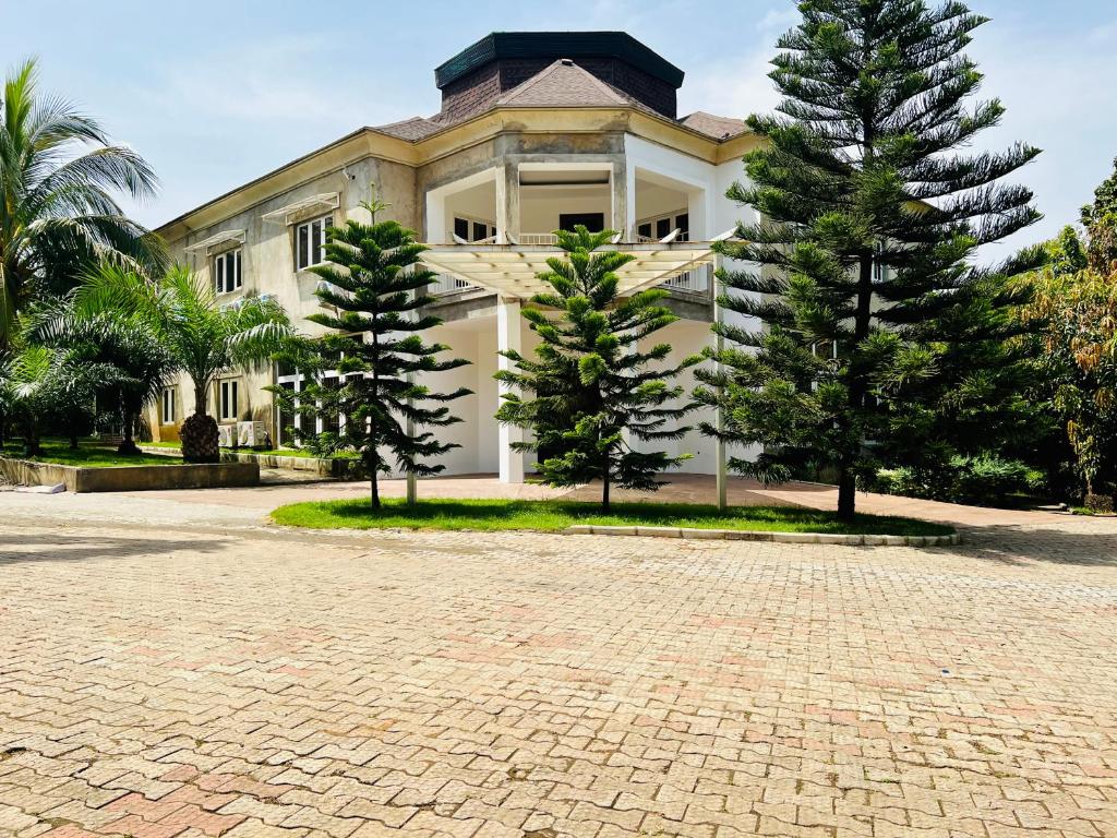 3 bedroom deluxe in Asokoro . 24 light
