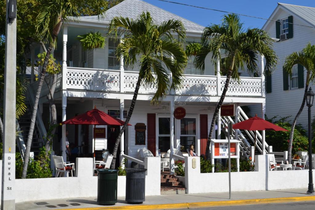 Speakeasy Inn & Rum Bar