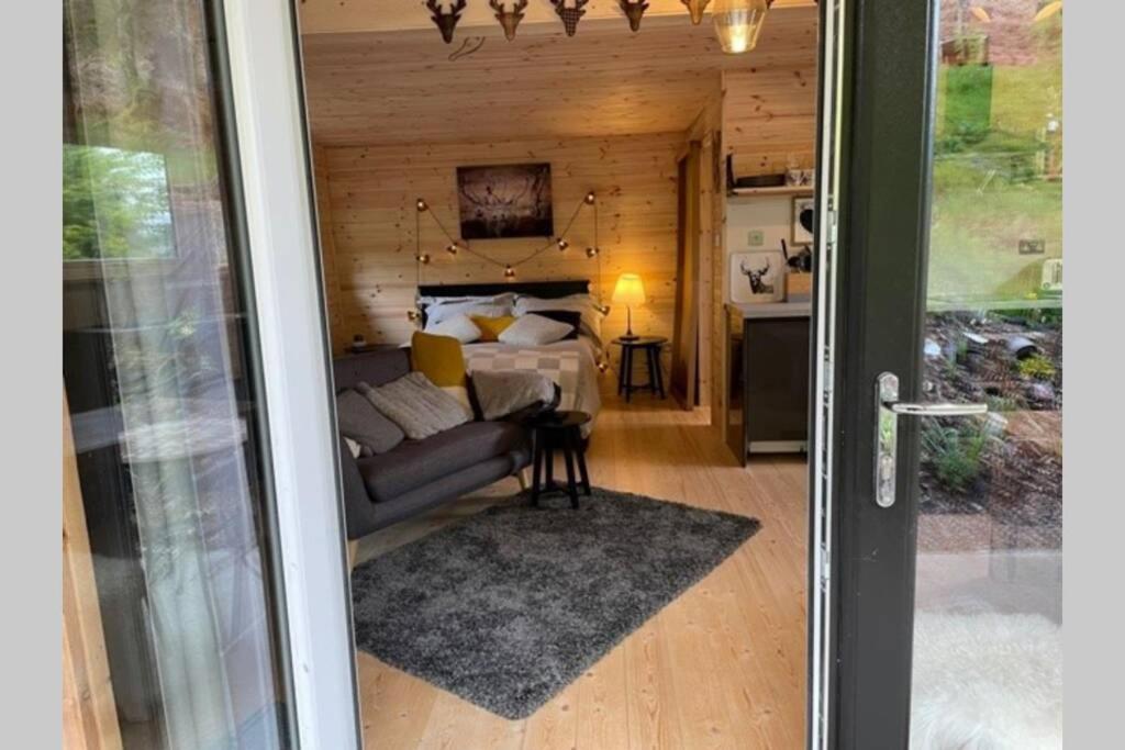 Coorie Doon Cabin! Great Scottish Welcome (Fort Augustus)