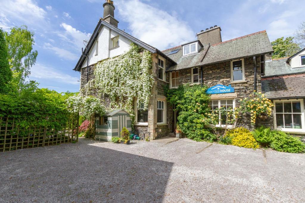 Oakfold House