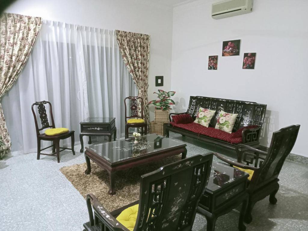VM Rose Cottage