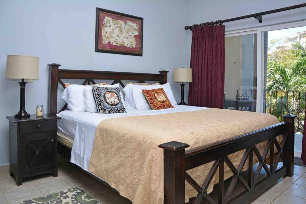 Beautiful Apartment in the Center of Tamarindo!