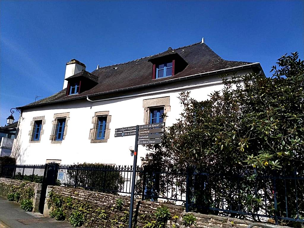 La cour des Ursulines (Josselin) 