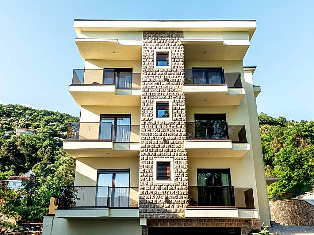 Green Valley Apartments