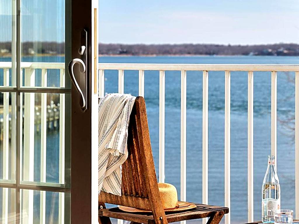 The Harbor Front Inn (Greenport)