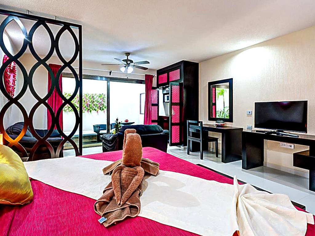 Suites Corazon: Deluxe Double Room with Spa Bath