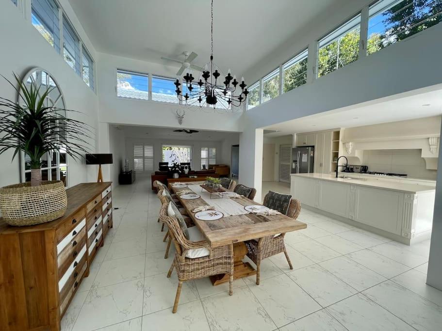 Spacious, light filled home in Noosa Heads