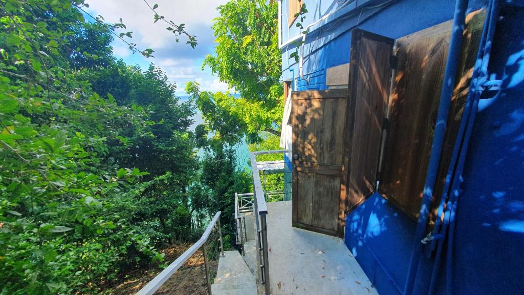 APARTO-STUDIO JUNTO AL MAR Blue Lizard Studio