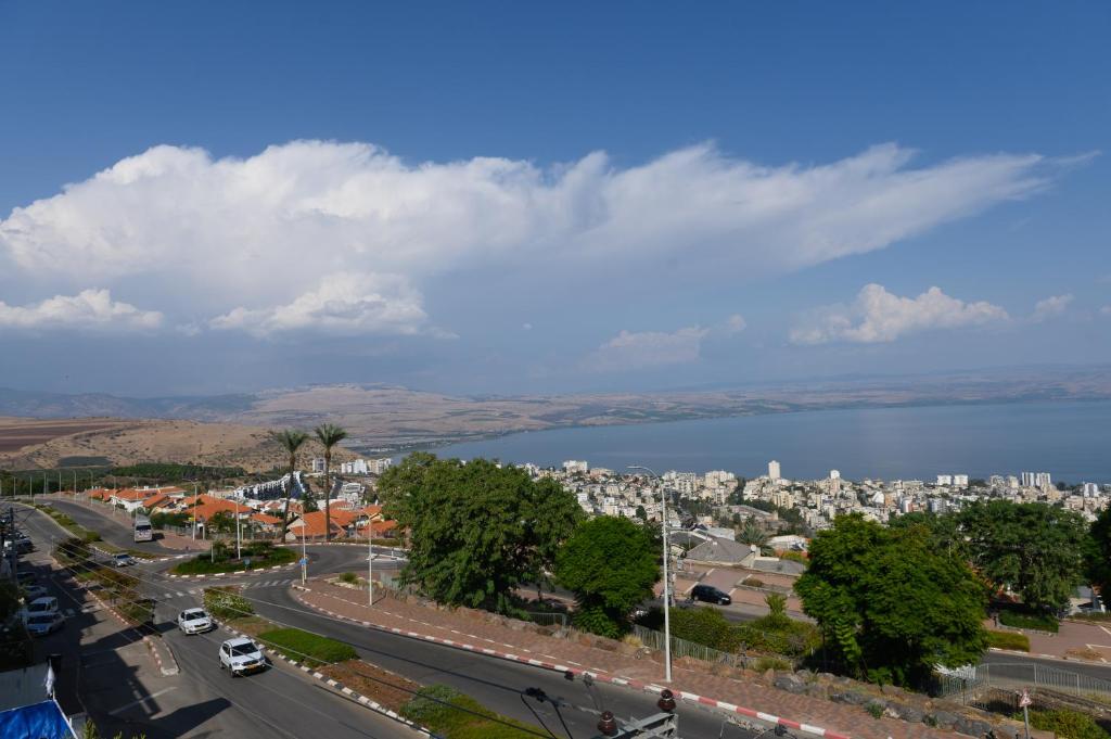 Viewing the magical kinneret Vila